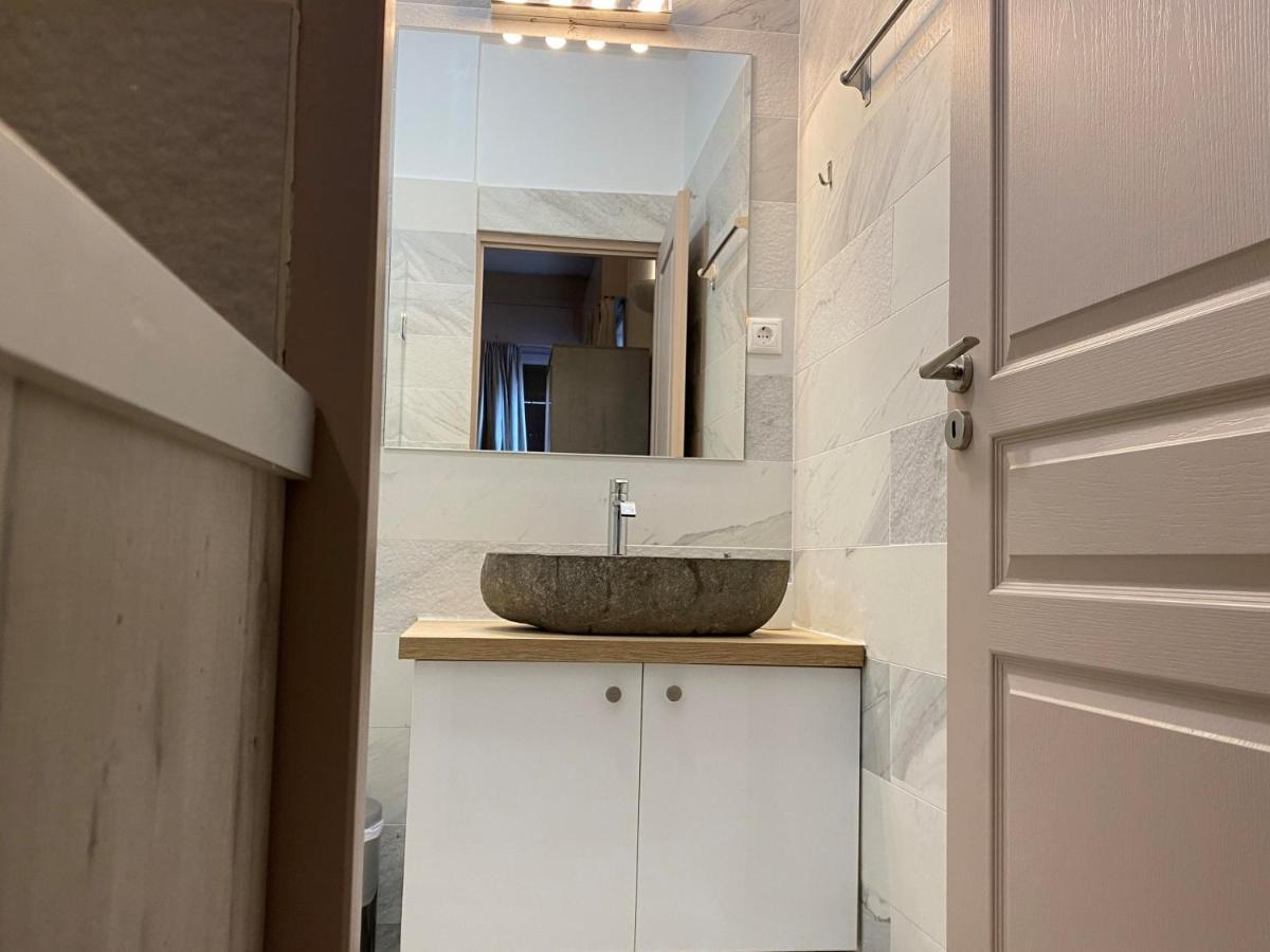 Acropolis #11 Apartment @Museum And Metro By Ermoufashionsuites Athena Bagian luar foto